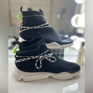 John Geiger 002 Black/Lime/White Size 13 Luxury Athletic Sneaker! Pre-owned